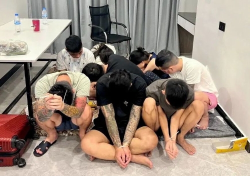 当地时间2025年7月16日，柬埔寨金边，柬埔寨警方突袭一处诈骗中心。